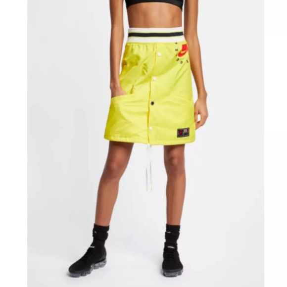 Nike Sportswear NSW Woven Snap Front Varsity Skirt Yellow Extra Small XS.  11 - Picture 1 of 10